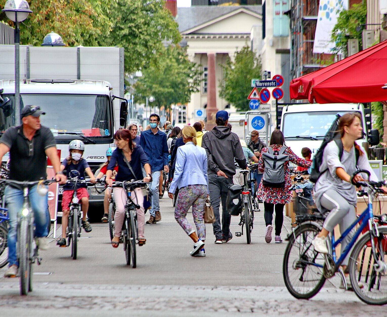 Erbprinzenstraße-Verkehre-IMG_4810.JPG