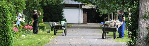 Grabpflege