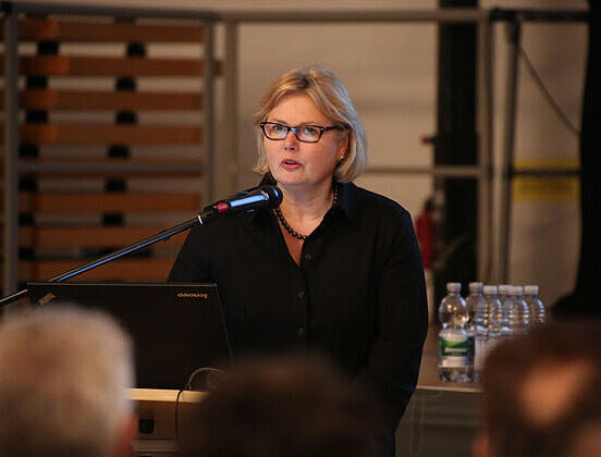 Anke Karmann-Woessner Abbildung der Professorin Dr. Anke Karmann-Woessner