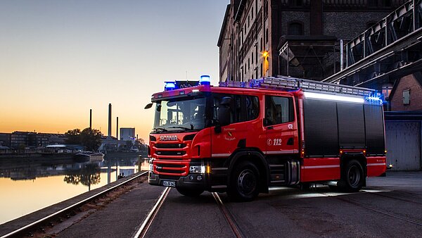 Hilfeleistungsloeschfahrzeug 2-46-1 Hilfeleistungsloeschfahrzeug 2-46-1