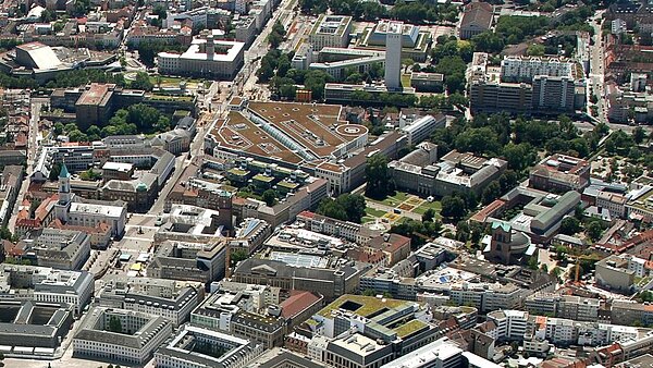 Schloß-Innenstadt-IMG_4656-2.jpg Schloß-Innenstadt-IMG_4656-2.jpg