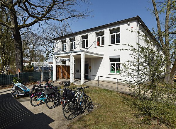 Kinderhaus Kanalweg Gebäudeansicht Kinderhaus Hardtwaldzentrum