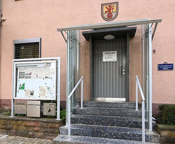 Rathaus Hohenwettersbach Außenansicht des Rathausgebäudes in Hohenwettersbach