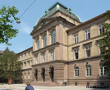 Helmholtzgymnasium Unterstützung an Schulen
