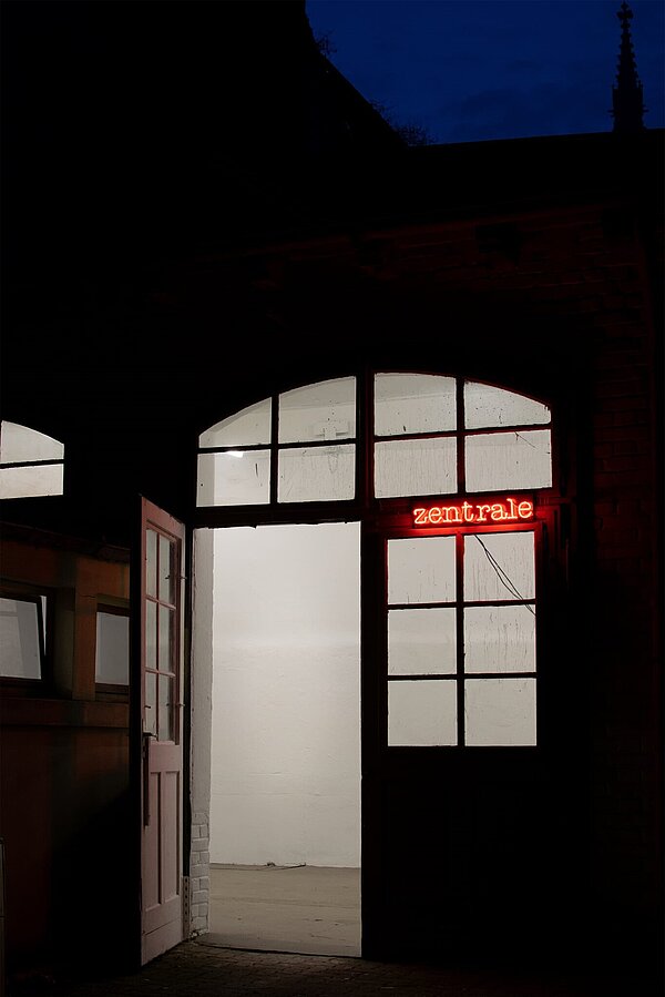 Zentrale