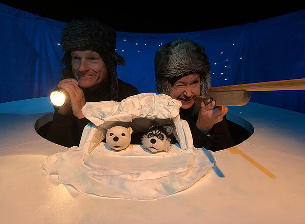 Kleiner Eisbar Bühnenabbildung kleiner Eisbär, marotte-Figurentheater