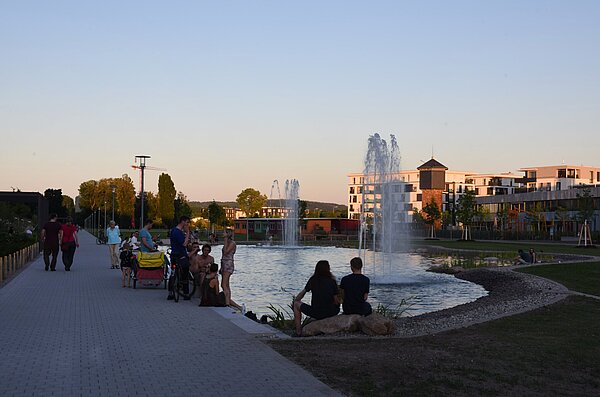 Stadtpark Südost Das Bild zeigt den Stadtpark Südost bei Sonnenuntergang.