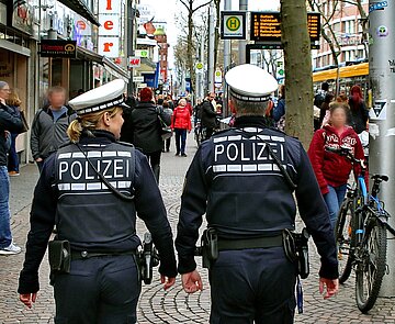 Polizei-Kaiserstraße-IMG_8187.JPG Polizisten auf der Kaiserstraße