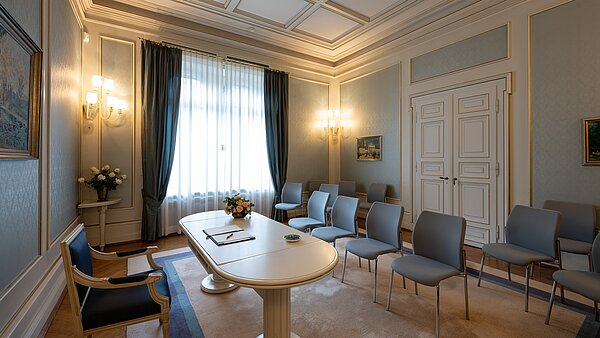 Heiraten Das Foto zeigt das Klassizistische Zimmer im Haus Solms
