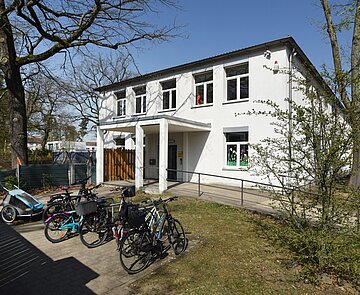 Kinderhaus Kanalweg Gebäudeansicht Kinderhaus Hardtwaldzentrum