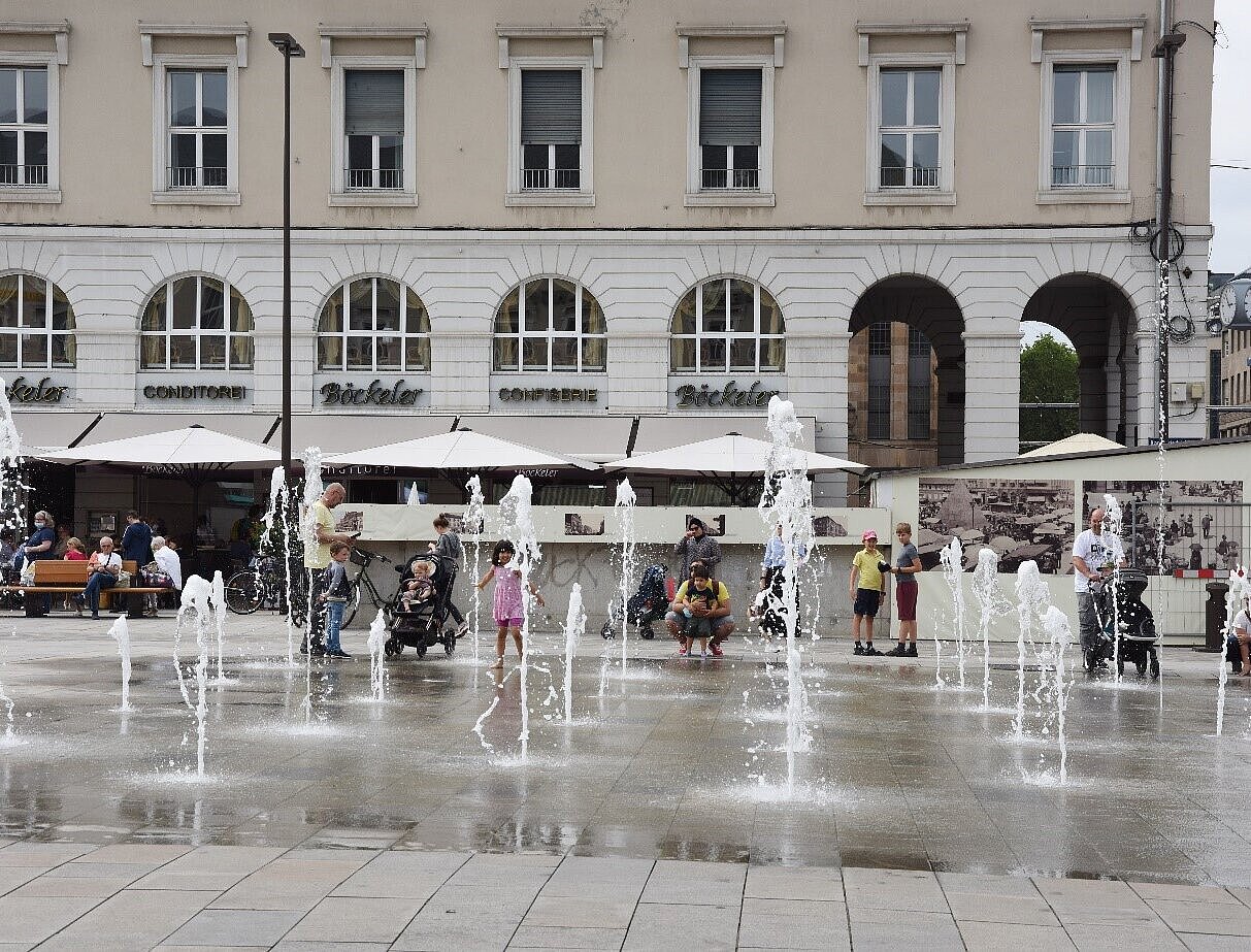 Wasserspiele am Marktplatz Das Bild zeigt die Wasserspiele am Marktplatz.