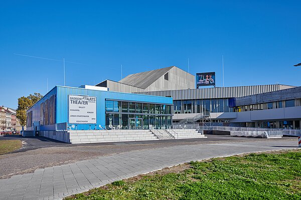 Badisches Staatstheater Karlsruhe, neues Entrée Badisches Staatstheater