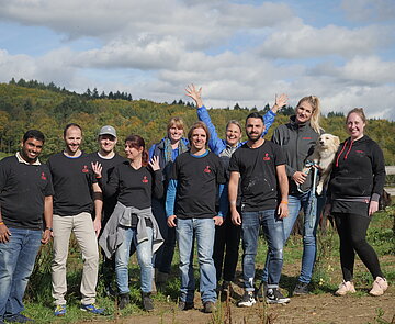 Tipico-Team hilft auf dem Tierschutzhof Tipico-Team hilft auf dem Tierschutzhof