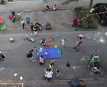 Straßenabbildung mit Spielaktion