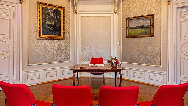 Das Foto zeigt das Barockzimmer im Haus Solms