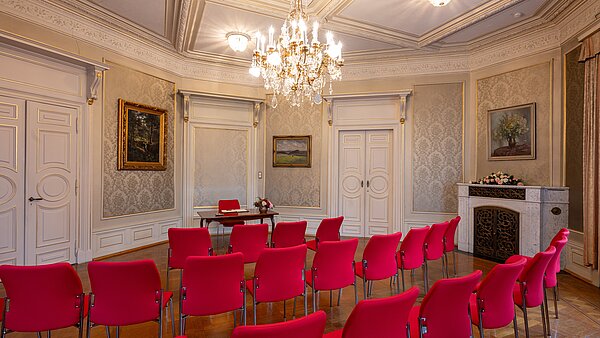 Das Foto zeigt das Barockzimmer im Haus Solms