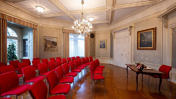 Das Foto zeigt das Barockzimmer im Haus Solms