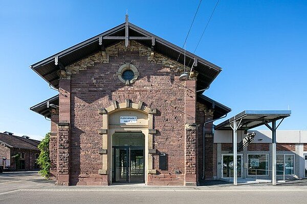 Das Bild zeigt die Fleischmarkthalle am Alten Schlachthof Karlsruhe.
