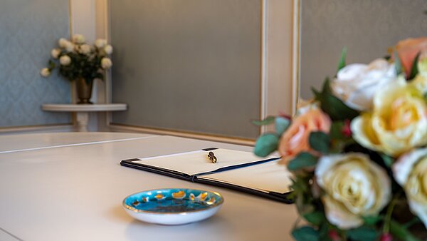 Das Foto zeigt das Klassizistische Zimmer im Haus Solms