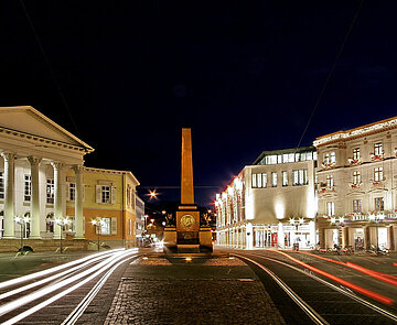 Foto des Rondelplatzes bei Nacht