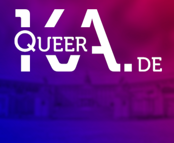 Der Schriftzug QUEERKA.DE mit lila Silhouette der Stadt Karlsruhe