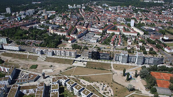 Ludwig Erhard Allee-Oststadt-IMG_4547.JPG