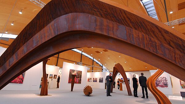 Das Foto zeigt ein Kunstwerk auf der ART-Ausstellung