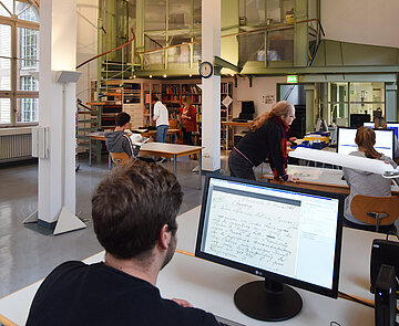 Der Lesesaal des Stadtarchivs