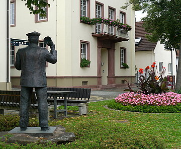 Blick auf das Rathaus Neureut