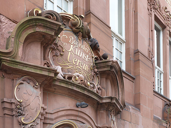 Das Foto zeigt die Außenansicht des Badischen Kunstvereins 