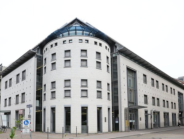 Das Foto zeigt das Ständehaus