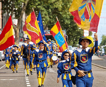 Das Bild zeigt Mitglieder der Europafanfaren Karlsruhe e. V.