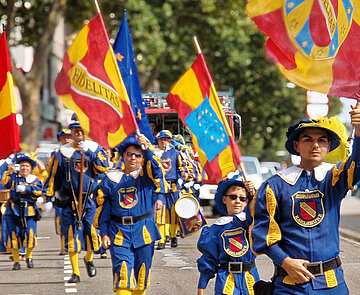 Das Bild zeigt Mitglieder der Europafanfaren Karlsruhe e. V.