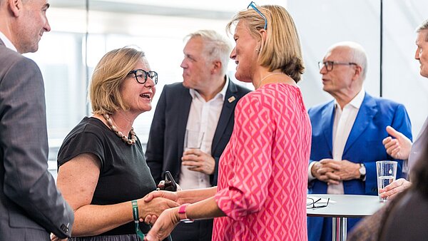 India Board Karlsruhe 20.07.2023 in der Sparkasse Karlsruhe. 
Netzwerktreffen mit Vorträgen zum Thema Indien.