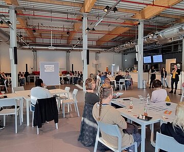 5. Runder Tisch Antirassismus, Antidiskriminierung im neuen Foyer des Badischen Staatstheaters am 10.10.2022