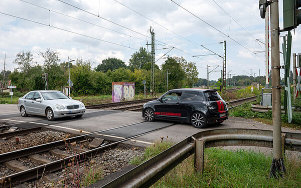 Foto des Bahnübergangs Brunnenstückweg in Rüppurr
