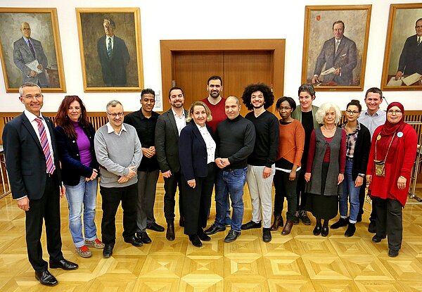 Das Bild zeigt den Karlsruher Migrationsbeirat.