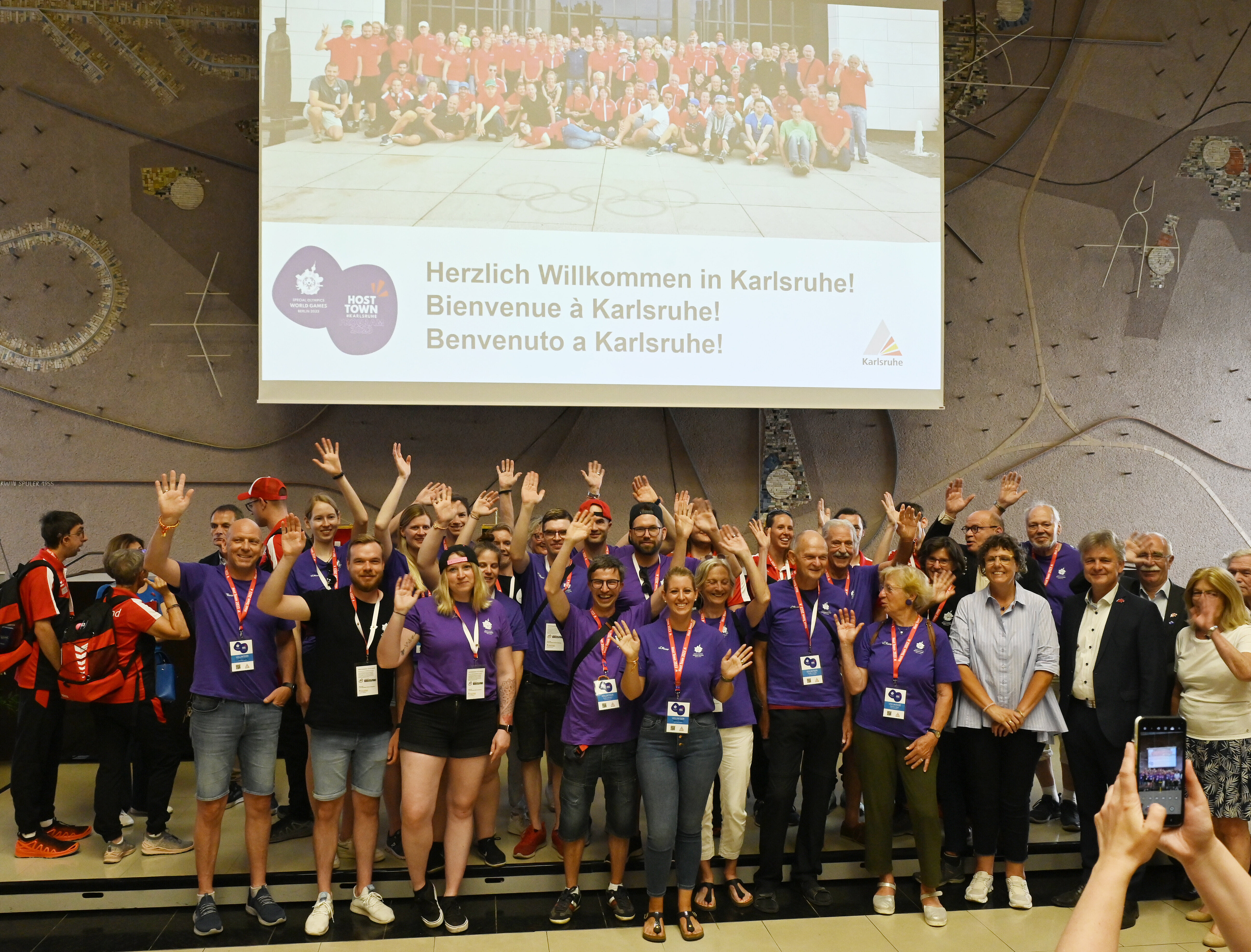 Die Schweizer Delegation zu den Special Olympics 2023 ist in Karlsruhe zu Gast