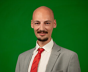 Porträt Max Braun, Die Partei