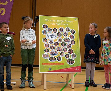 Plakataktion zu Kinderrechten, Stadtjugenausschuss - Anlass 35 Jahre UN-Kinderrechtscharta