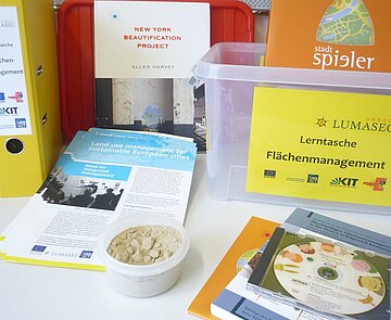 Bild zeigt den Inhalt der Lerntasche