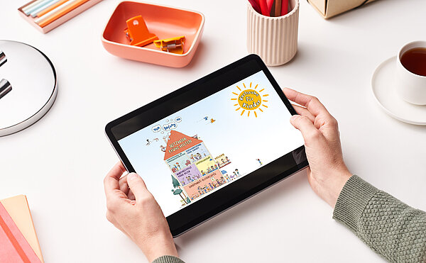 Tablet mit dem Video zur Erklärung des Netzwerk Frühe Hilfen