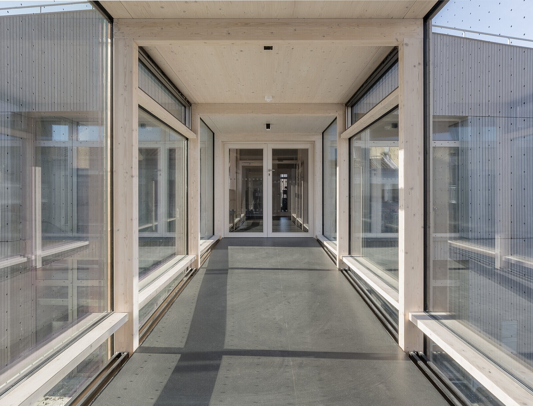 Verbindungsgang zwischen alt und neu 