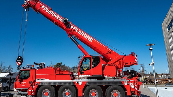 Feuerwehrkranwagen der Feuerwehr Karlsruhe