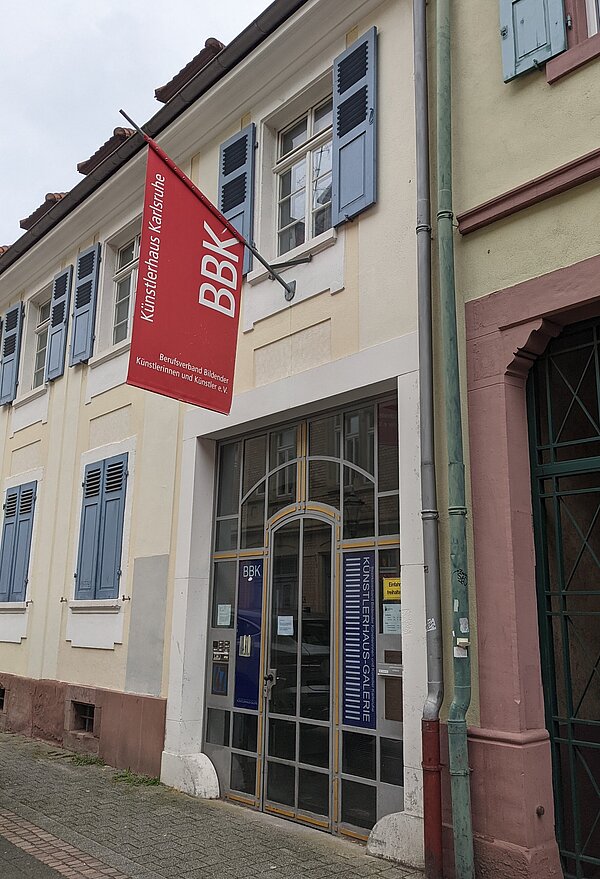 Das Foto zeigt den Bezirksverband Bildender Künstlerinnen und Künstler Karlsruhe e.V.