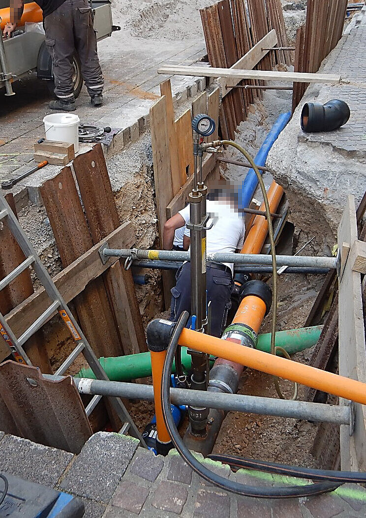 Neugestaltung der Kaiserstraße – Erster Bauabschnitt – Verlegung neuer Versorgungsleitungen und Leerrohre