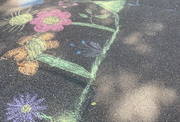 Straßenabbildung mit Malkreide