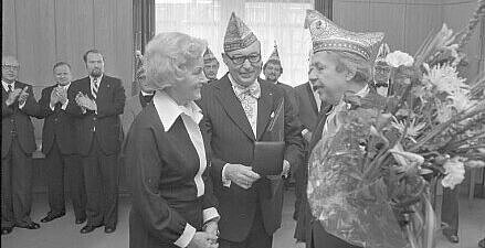 Verleihung der Ehrenmedaille der Stadt Karlsruhe an den Präsidenten des Festausschusses Karlsruher Fastnacht Alfred Demmer