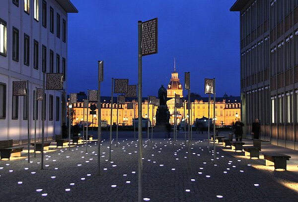 Platz der Grundrechte bei Nacht