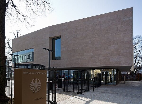 Empfangsgebäude des Bundesgerichtshofs aus nord-östlicher Richtung